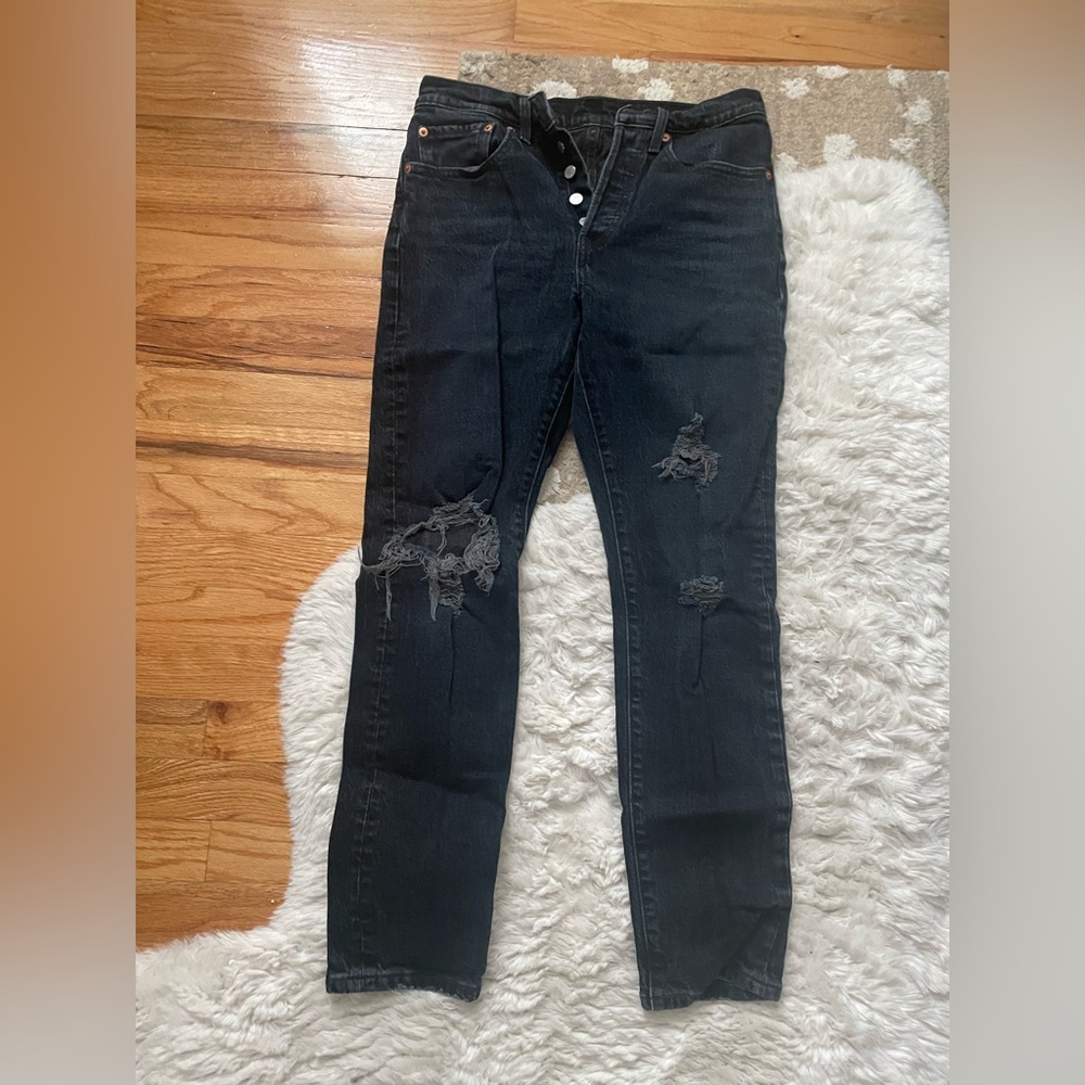 Levi's Women's Black Distressed Skinny Jeans